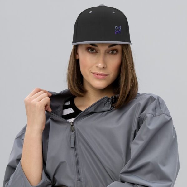 snapback hat